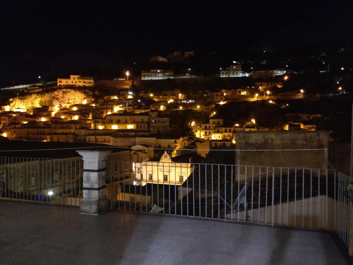 Casa Mavi Limite Delle Due Matrici *