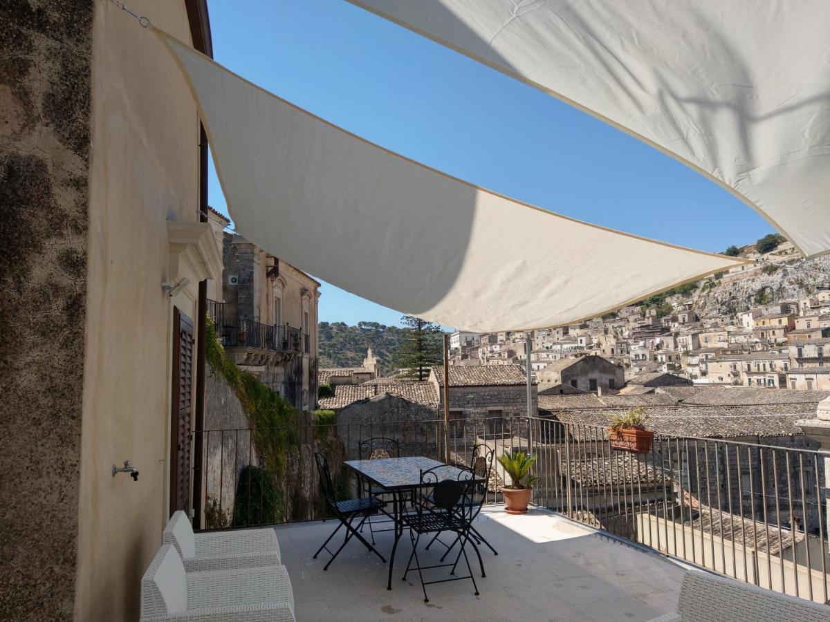 Casa Mavi Limite Delle Due Matrici *