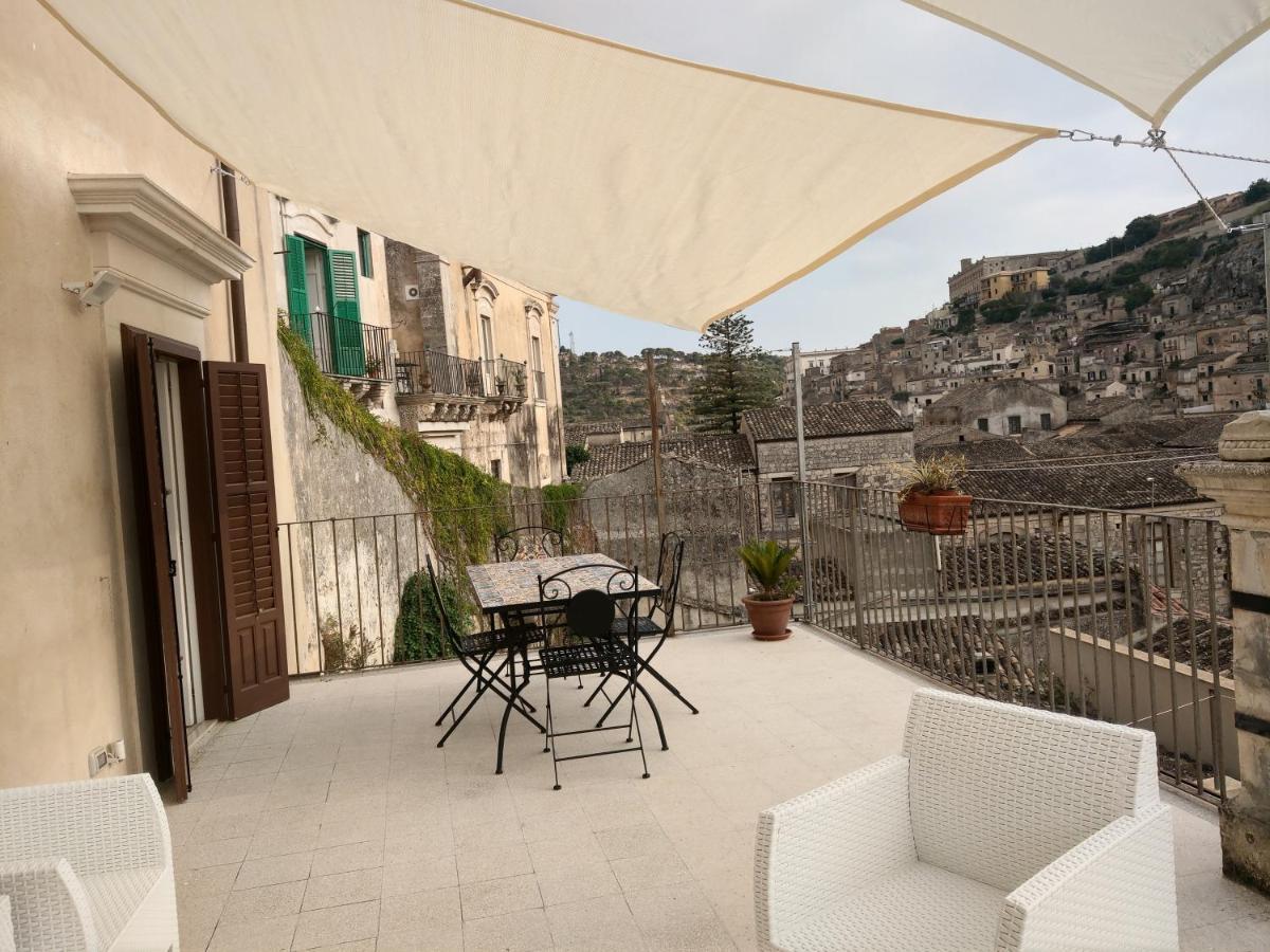 Casa Mavi Limite Delle Due Matrici *
